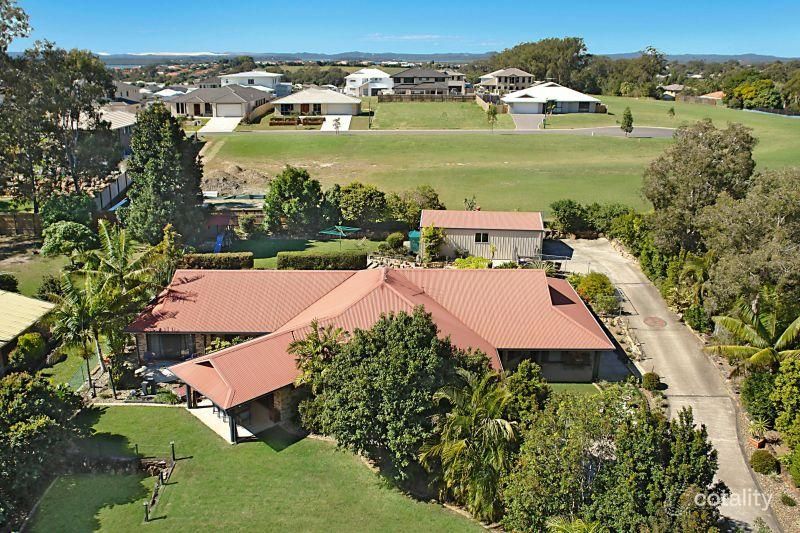 12 Kalmia Dr, Redland Bay, QLD 4165