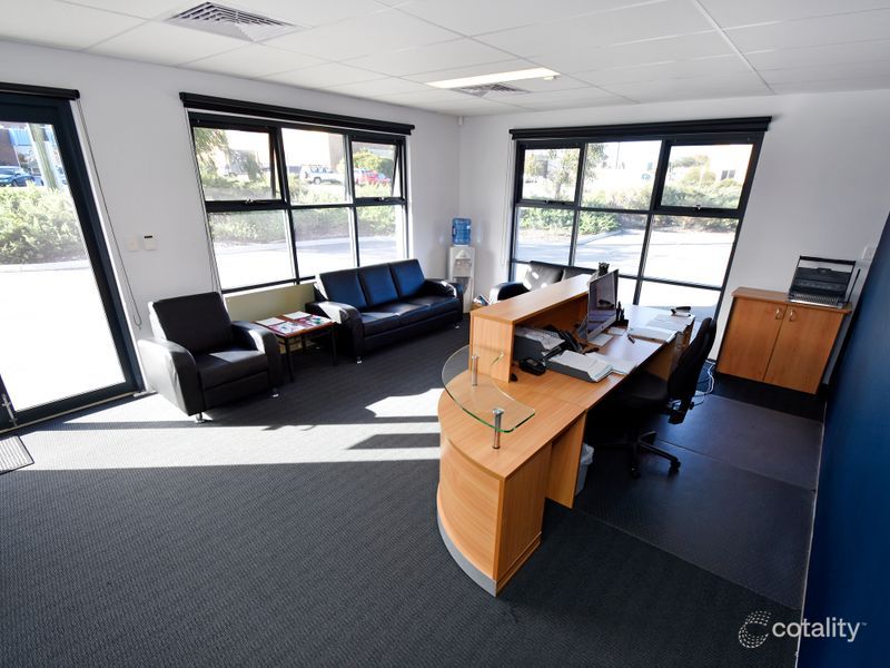 2/42 Dellamarta Rd, Wangara, WA 6065