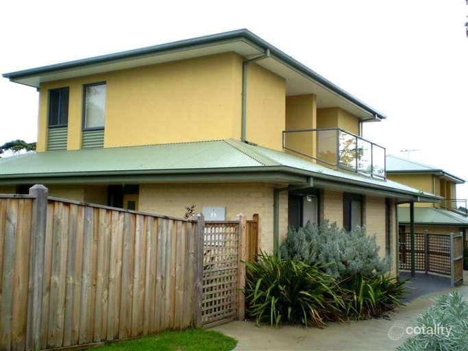 1/4 Wyndham Ave, Cowes, VIC 3922