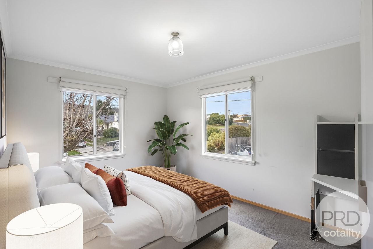 11 Amundsen Cres, Warrane, TAS 7018