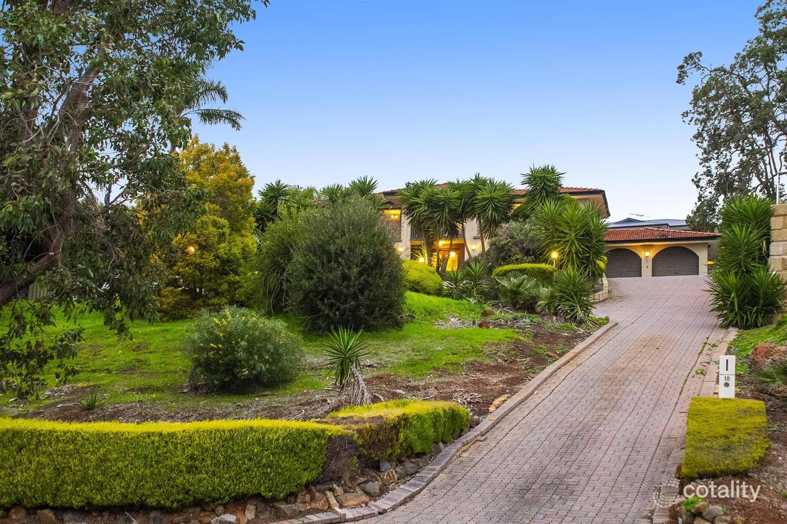 18 Kundyl Ct, Kelmscott, WA 6111