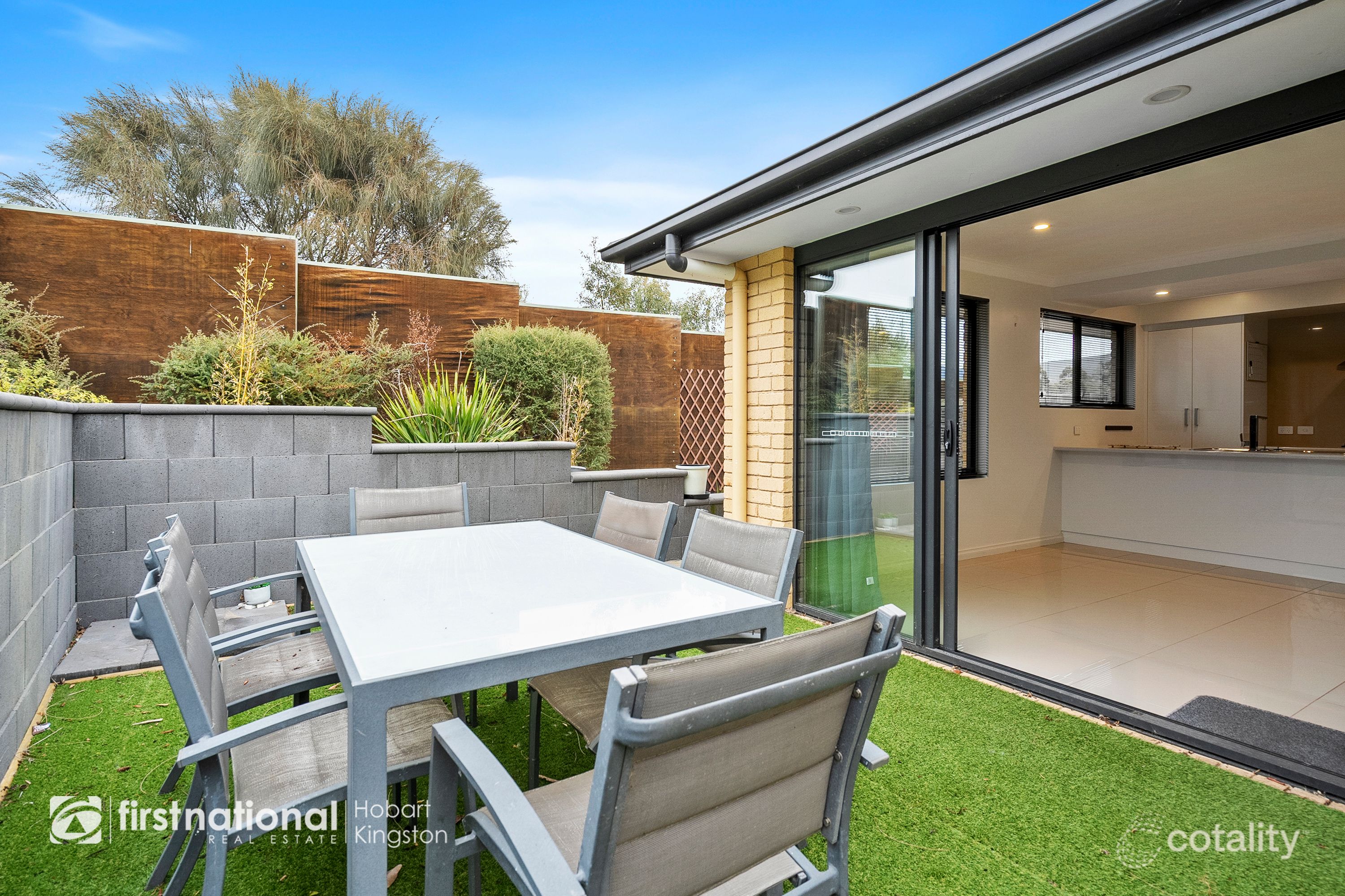 4/348 Redwood Rd, Kingston, TAS 7050