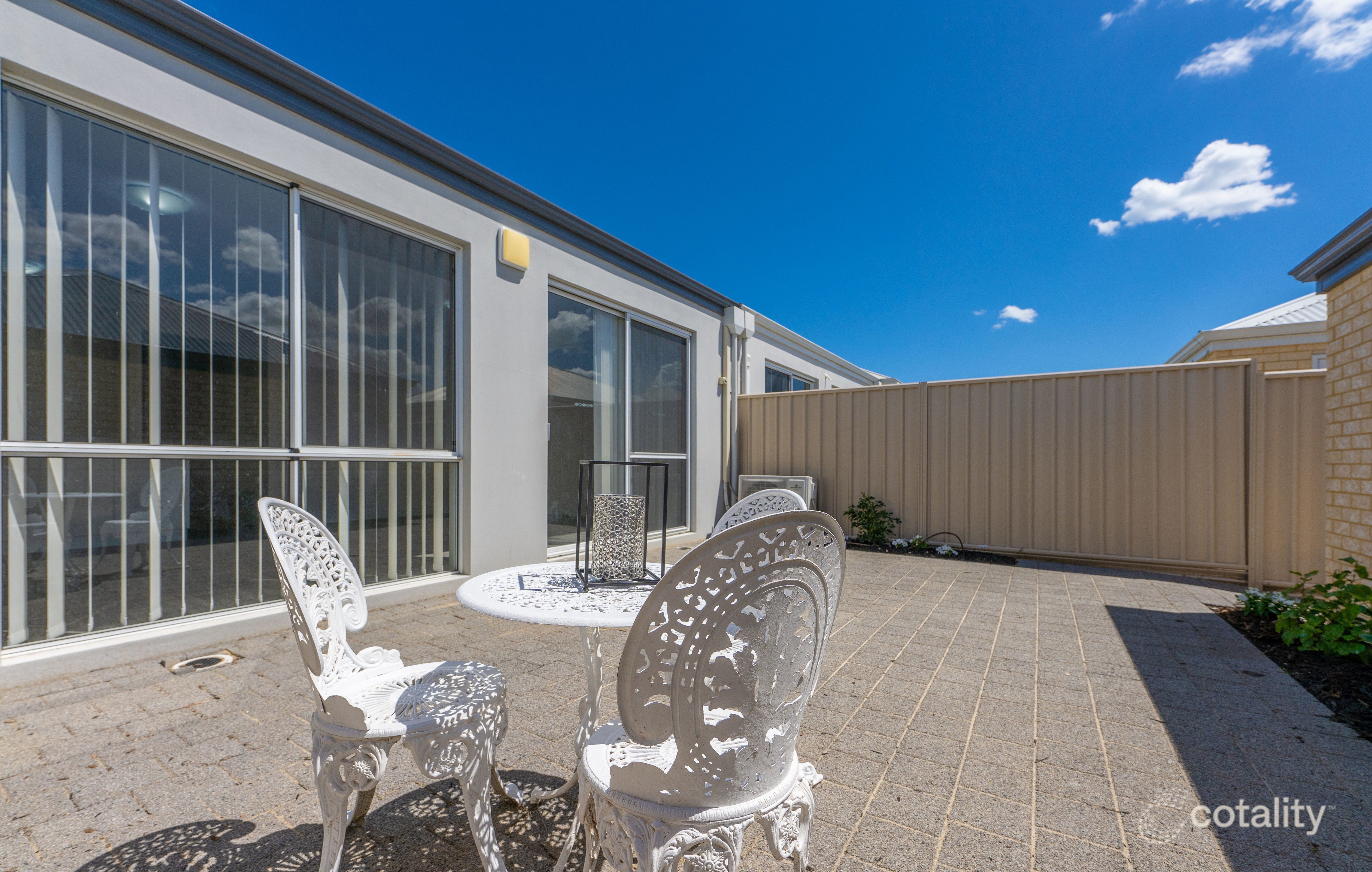 33 Tredegar St, Butler, WA 6036