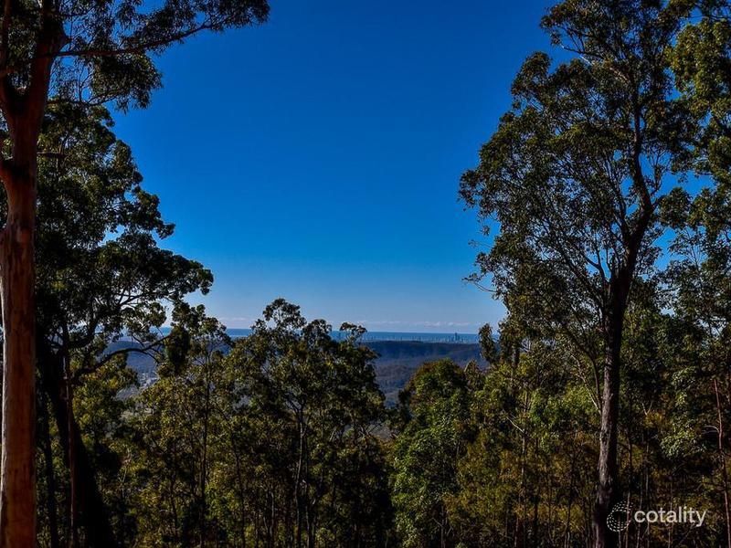 382 Henri Robert Dr, Clagiraba, QLD 4211