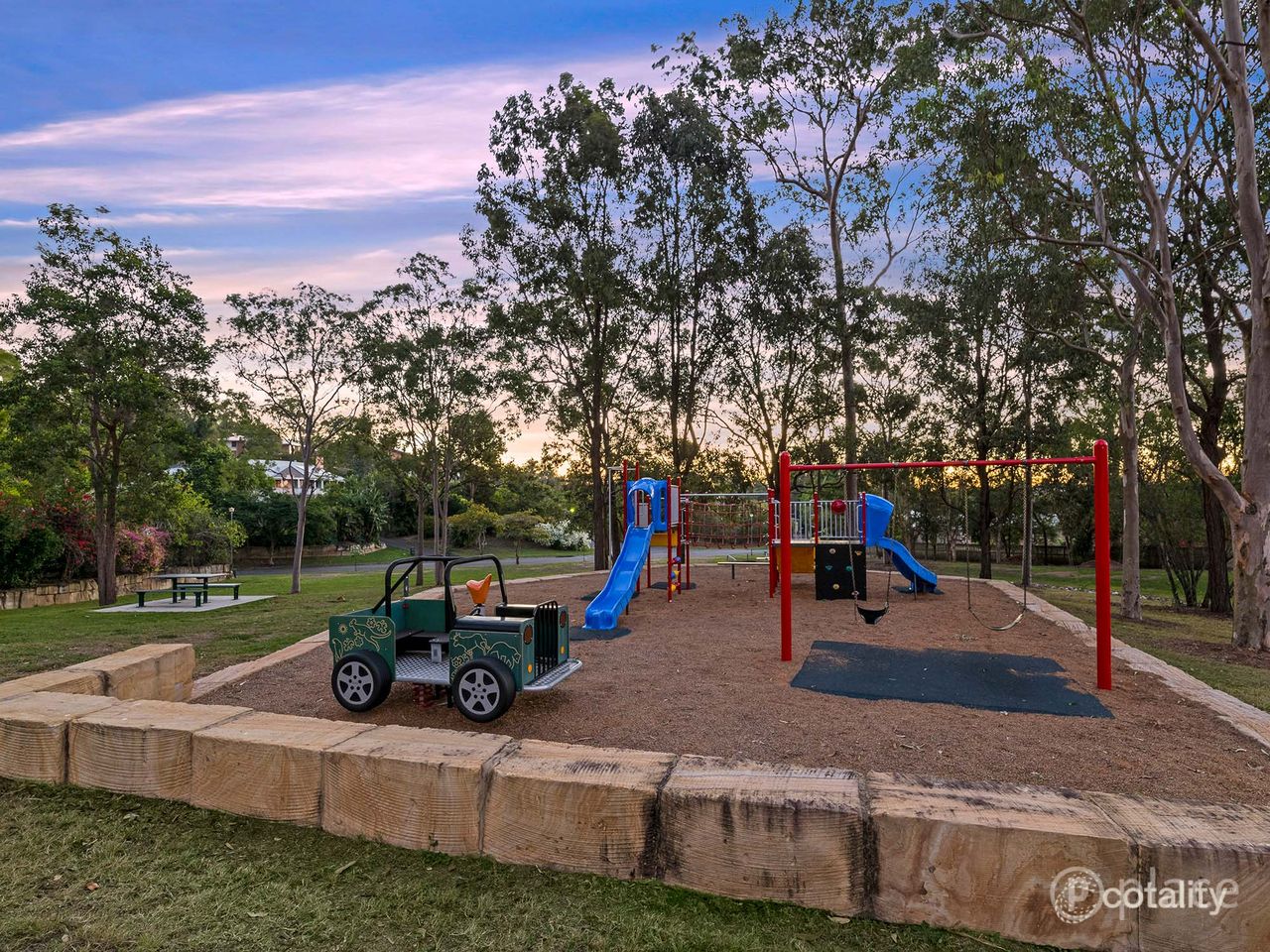 74 Fiddlewood Cres, Bellbowrie, QLD 4070