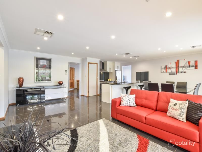 33 Derek Cres, Morphett Vale, SA 5162