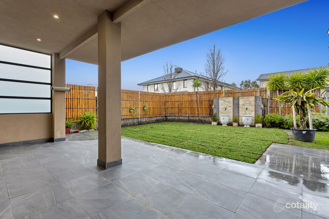 17 Island Point Ave, Waterways, VIC 3195