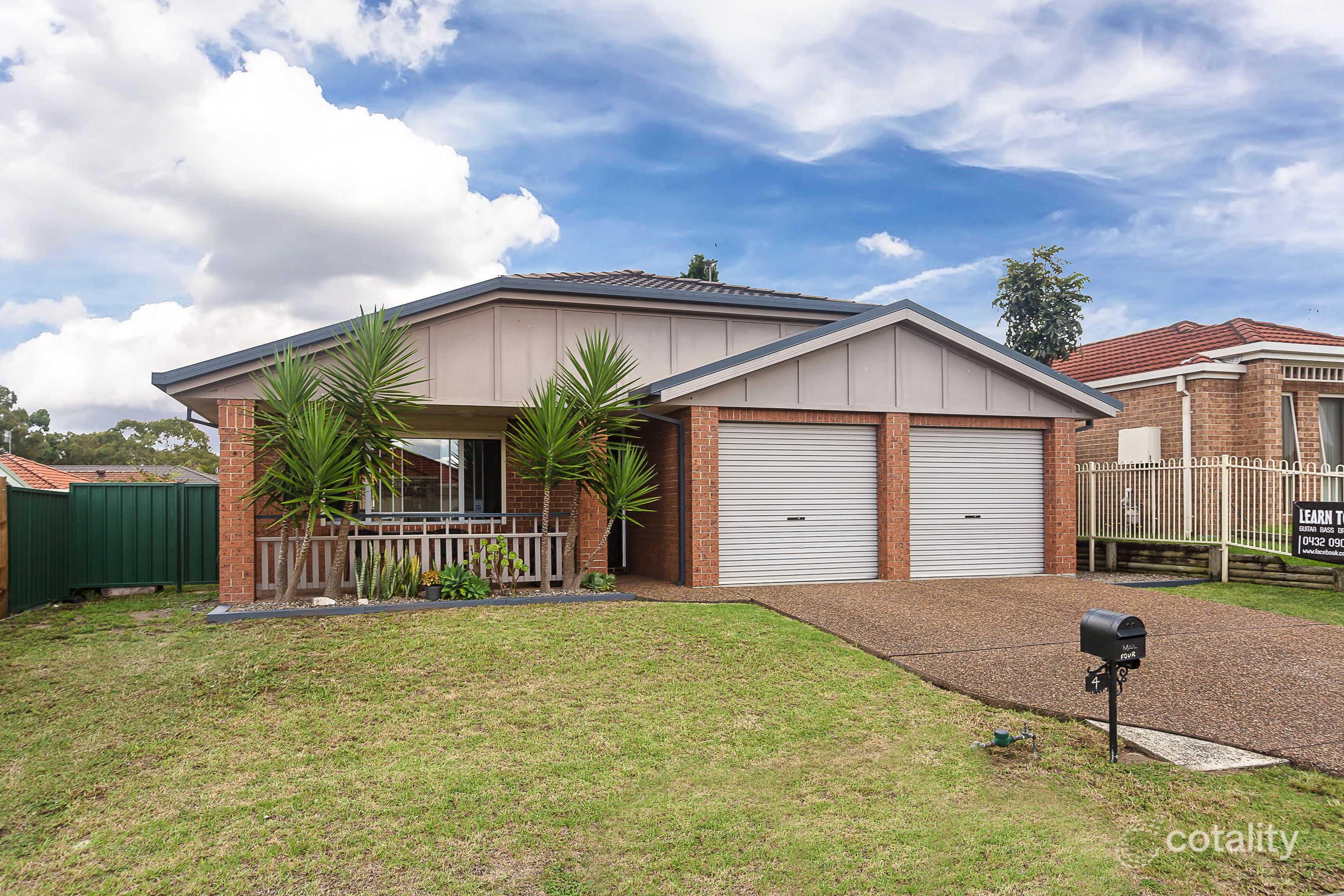 4 Timbara Cres, Blue Haven, NSW 2262