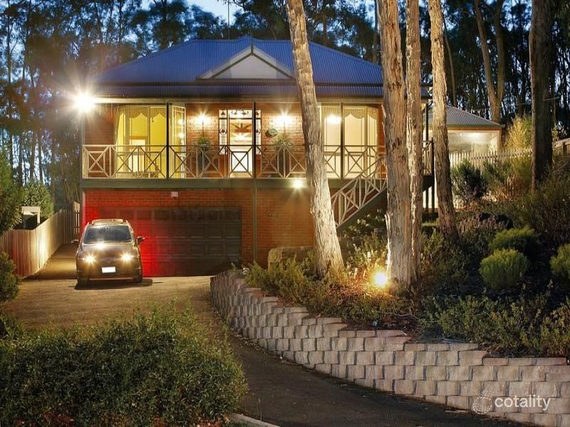 30 Darriwell Dr, Mount Helen, VIC 3350
