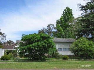 1 Rofe Cres, Hornsby Heights, NSW 2077
