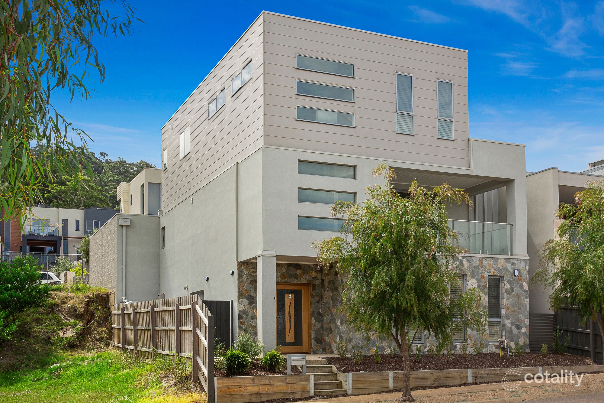 8 Spinnaker Tce, Safety Beach, VIC 3936