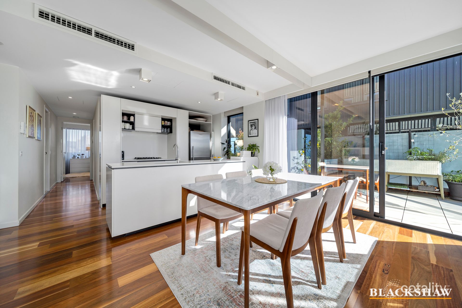 16/27 Eastlake Pde, Kingston, ACT 2604