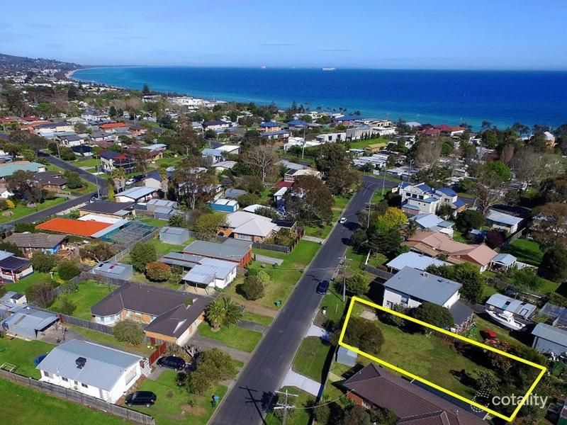 1 Seaview Ave, Safety Beach, VIC 3936