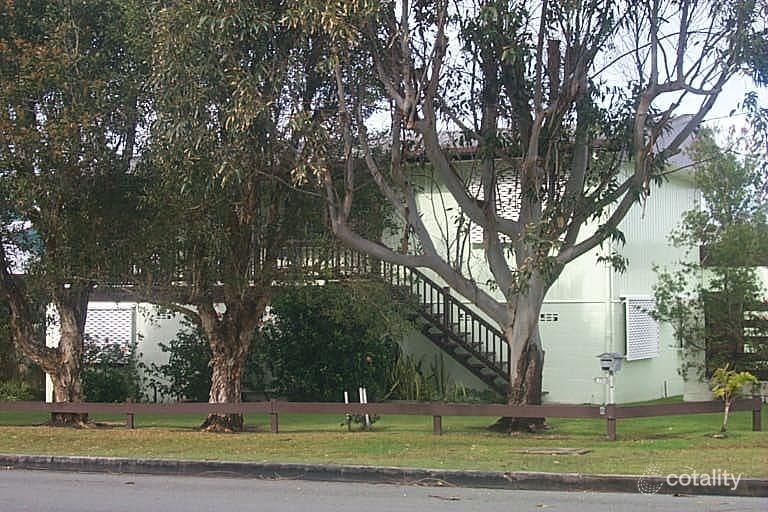 8 Bell St, Dicky Beach, QLD 4551