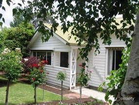 47 St Leonards Rd, Healesville, VIC 3777