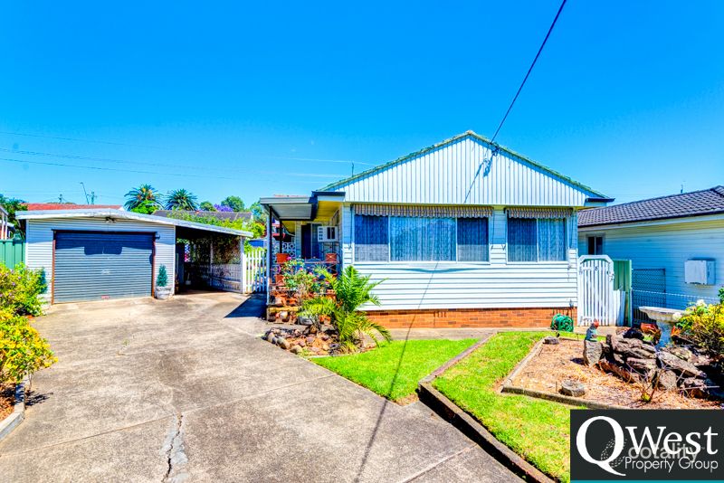 8 Bryson St, Toongabbie, NSW 2146