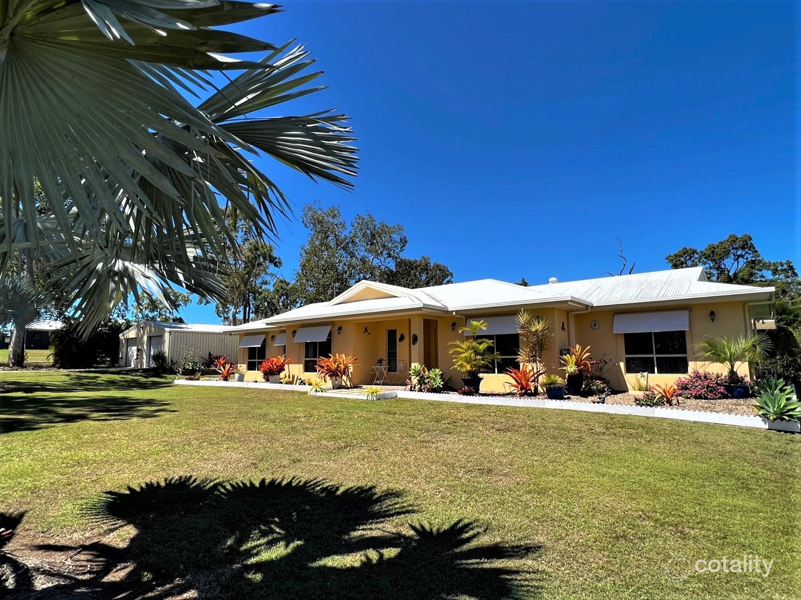 49 Coral Reef Ct, Armstrong Beach, QLD 4737