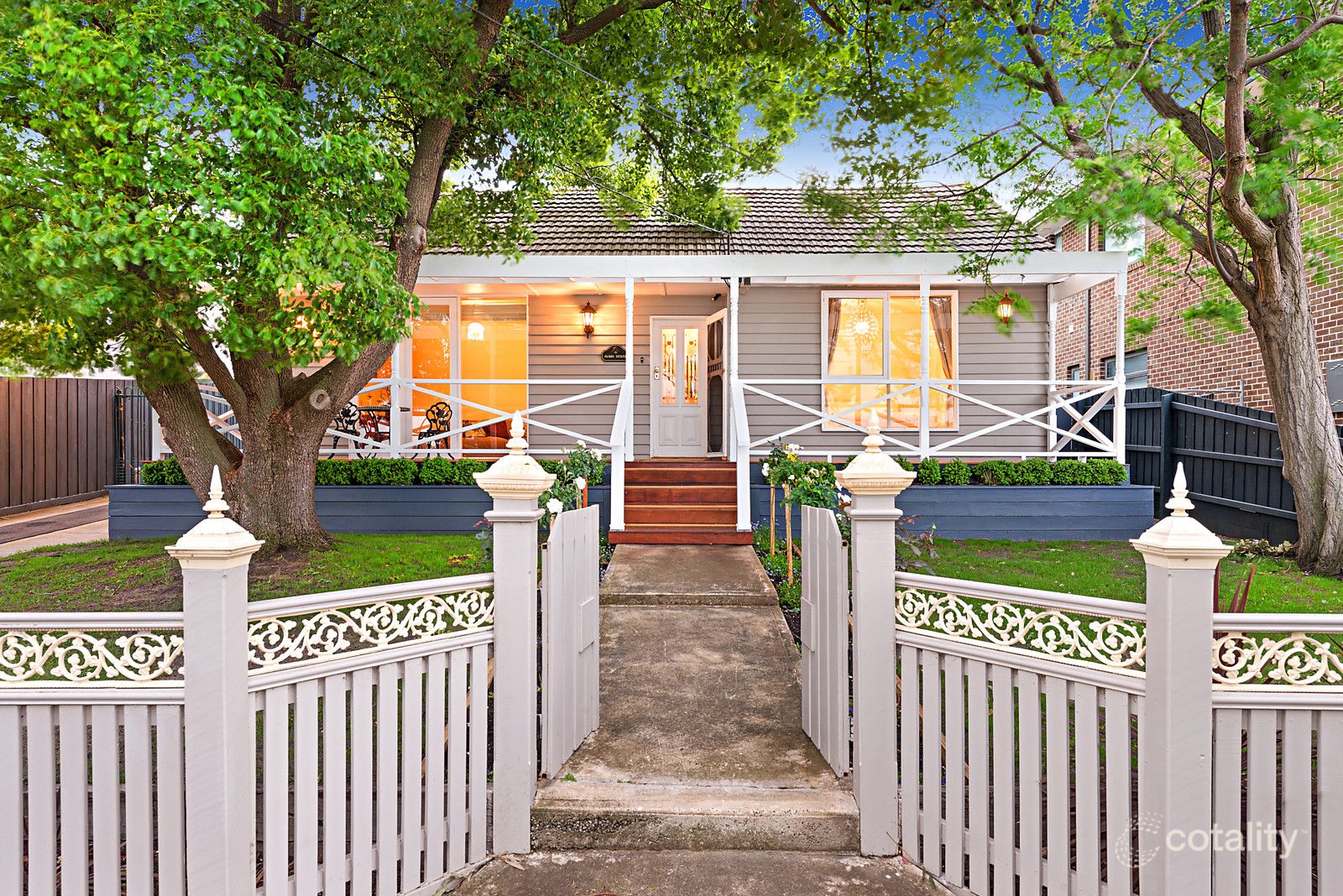 42 Thompson St, Avondale Heights, VIC 3034