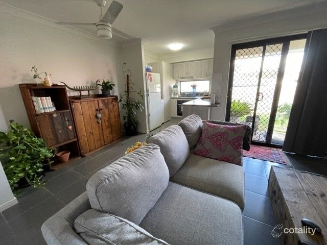 16 Greenpark Dr, Crestmead, QLD 4132