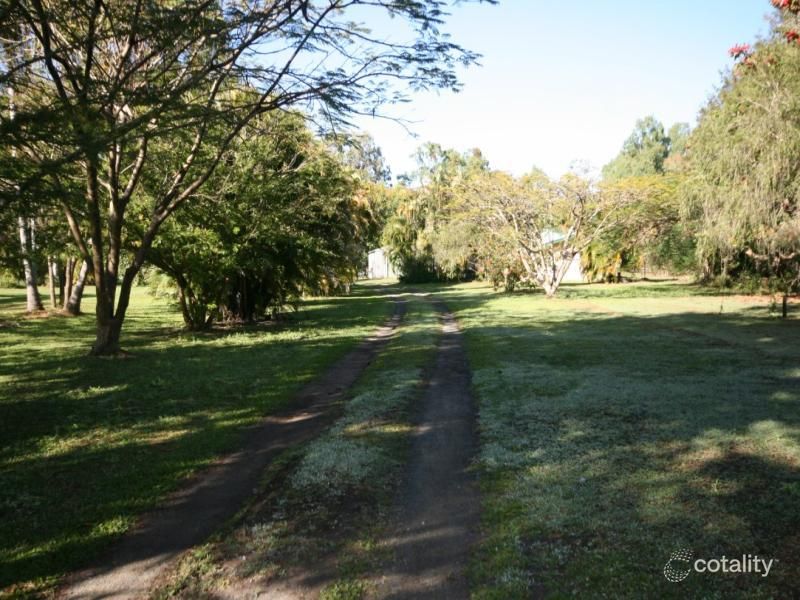 27 Crescent St, Armstrong Beach, QLD 4737