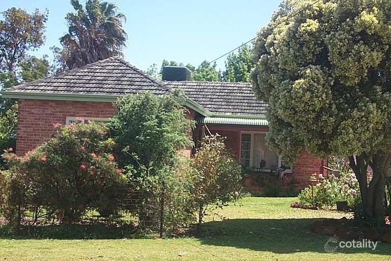 14 Boronia St, Innaloo, WA 6018