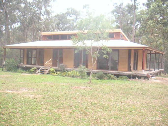 11 Riverview Rd, Mitchells Island, NSW 2430