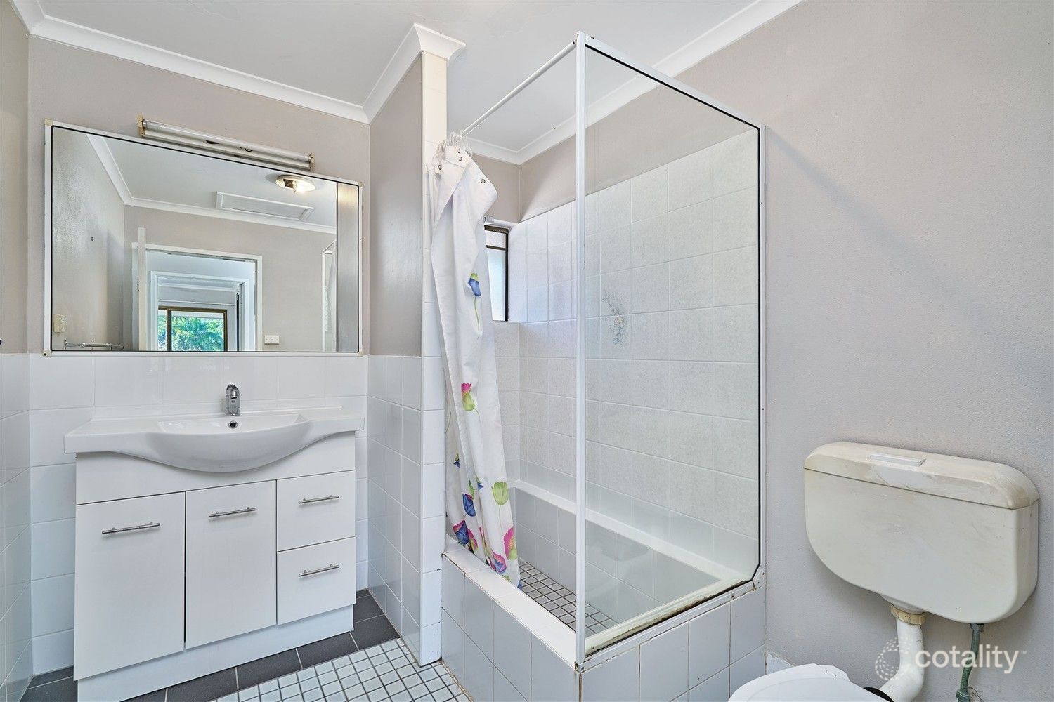 2/14 Girralong St, Woree, QLD 4868