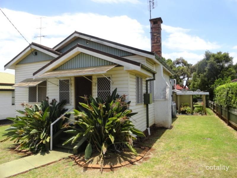 15 Cooper St, South Toowoomba, QLD 4350
