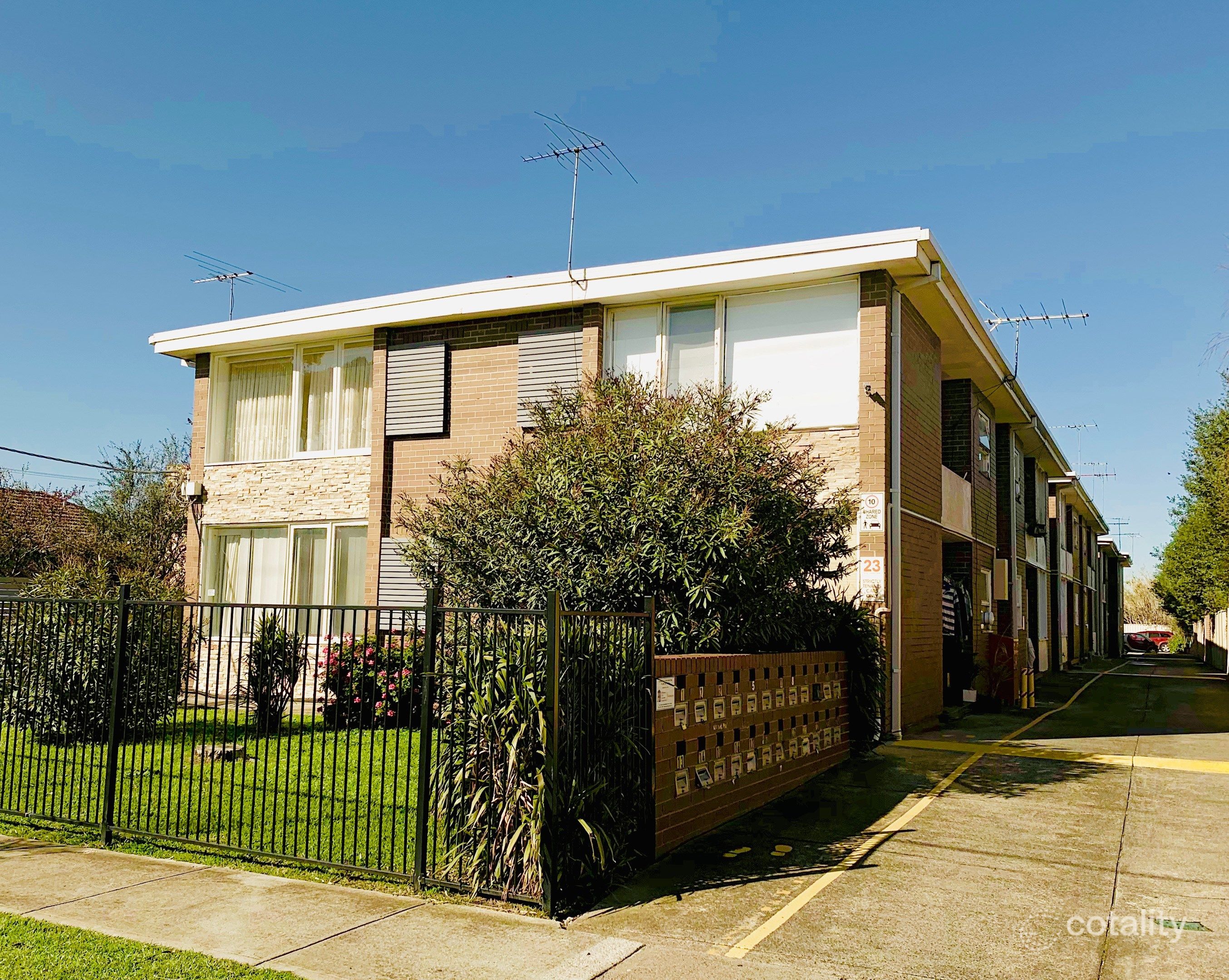 14/23 King Edward Ave, Albion, VIC 3020