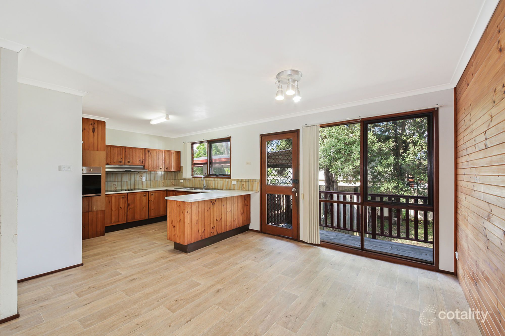 13 Sarah St, Loganlea, QLD 4131