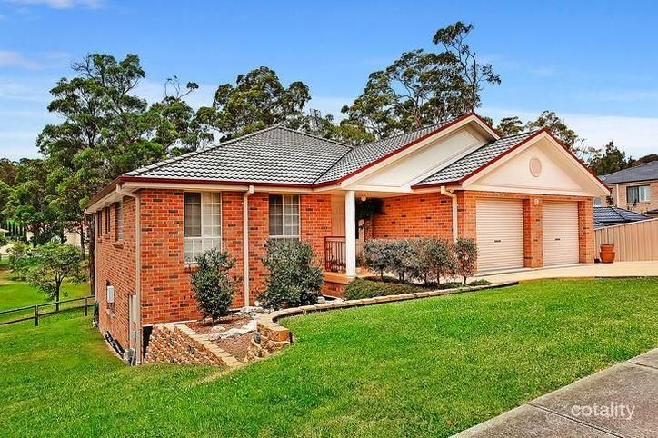 14 Warburton Cl, Macquarie Hills, NSW 2285