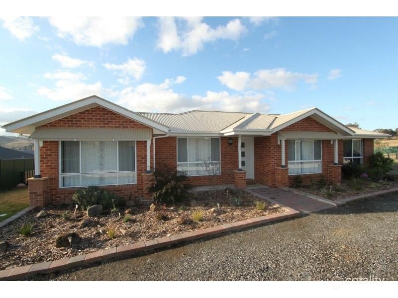 30 Queen St, Perthville, NSW 2795