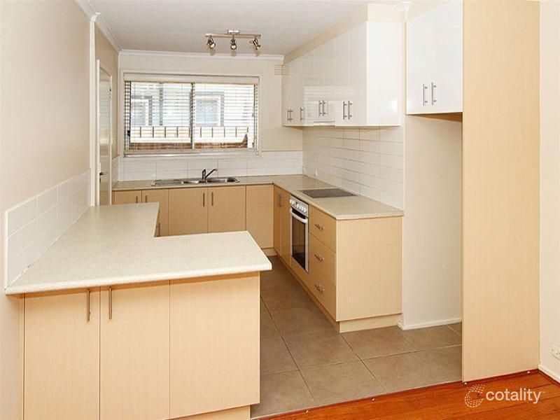 2/42 Kelsby St, Reservoir, VIC 3073