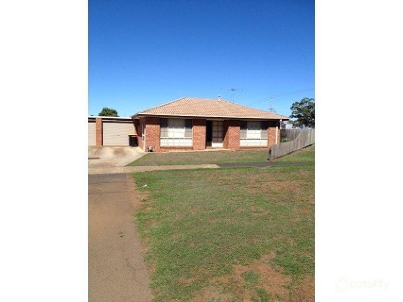 4/13 Brooklyn Rd, Melton South, VIC 3338