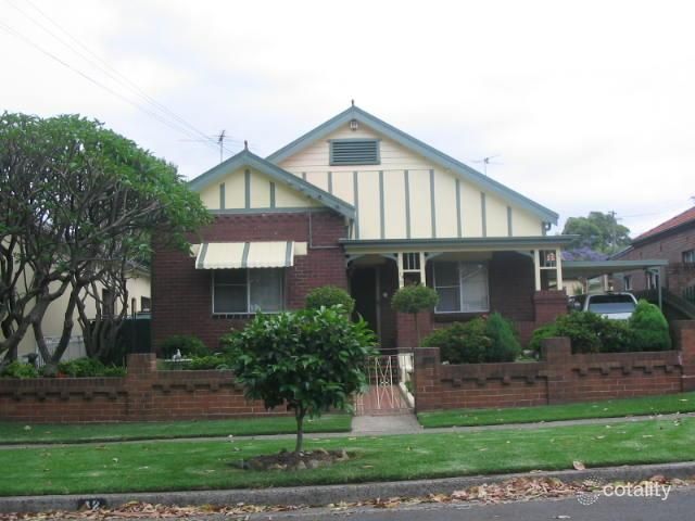18 Cormiston Ave, Concord, NSW 2137