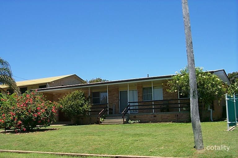 54 Bathurst St, Elliott Heads, QLD 4670