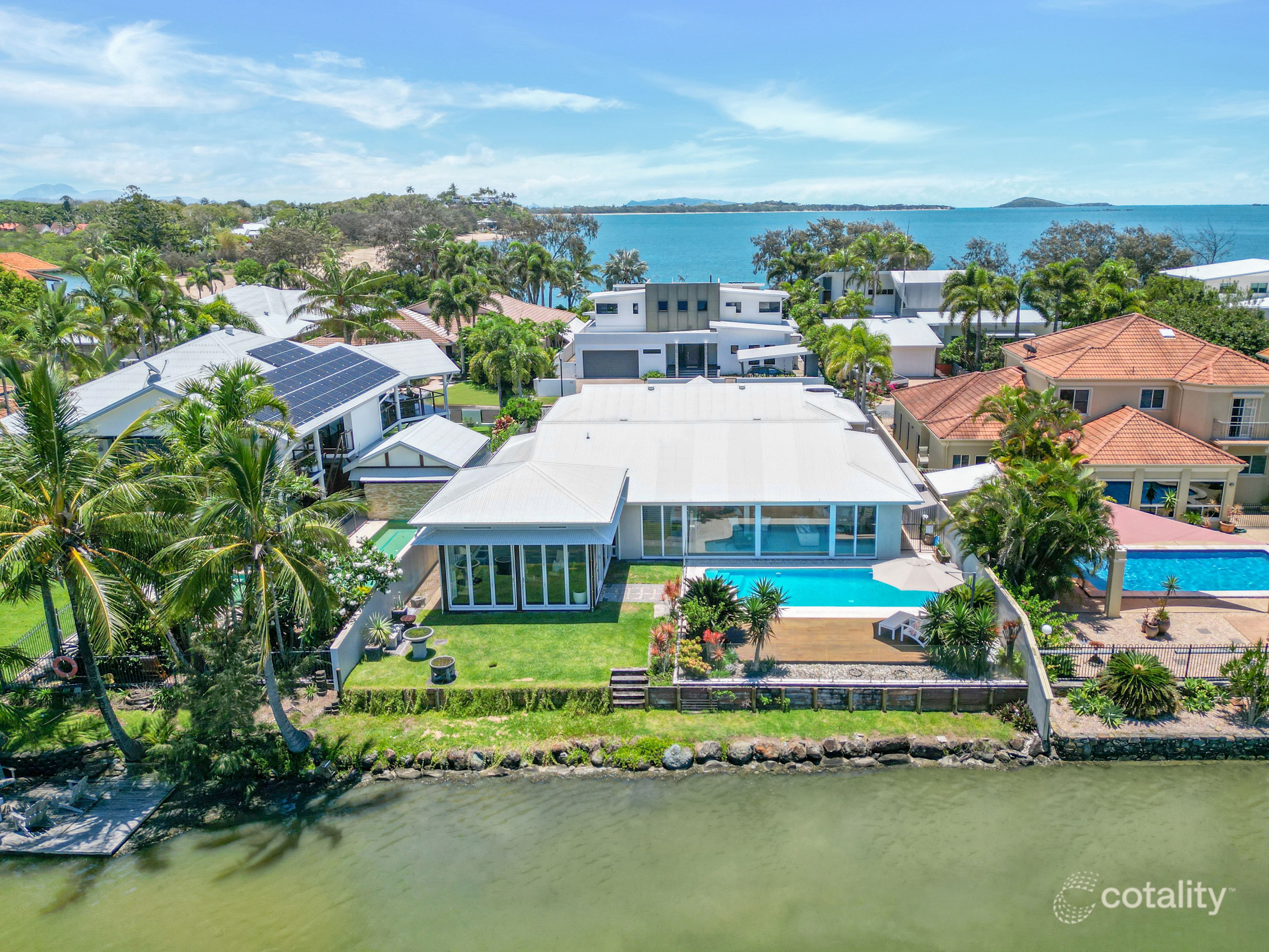 33 Beach Rd, Dolphin Heads, QLD 4740