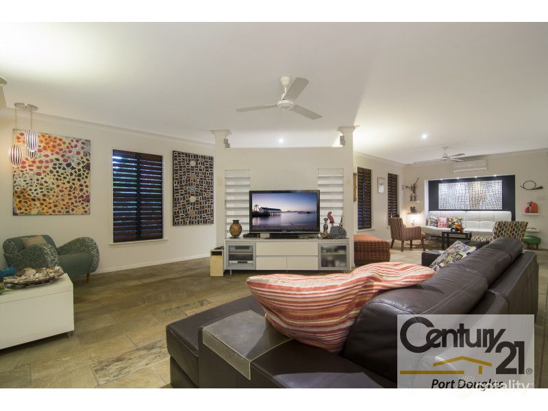 1 Thooleer Cl, Cooya Beach, QLD 4873