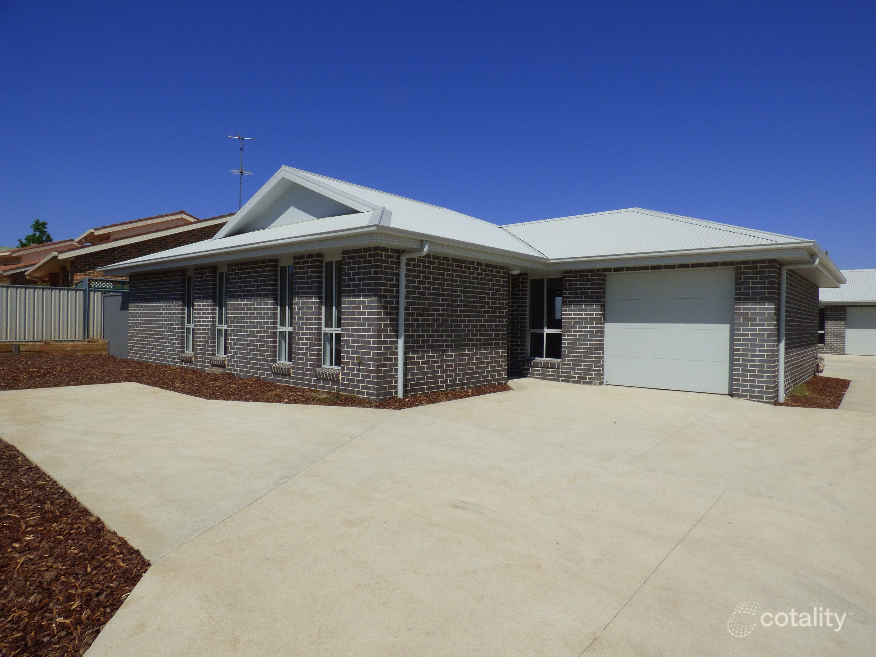 1/17 Thornhill St, Young, NSW 2594