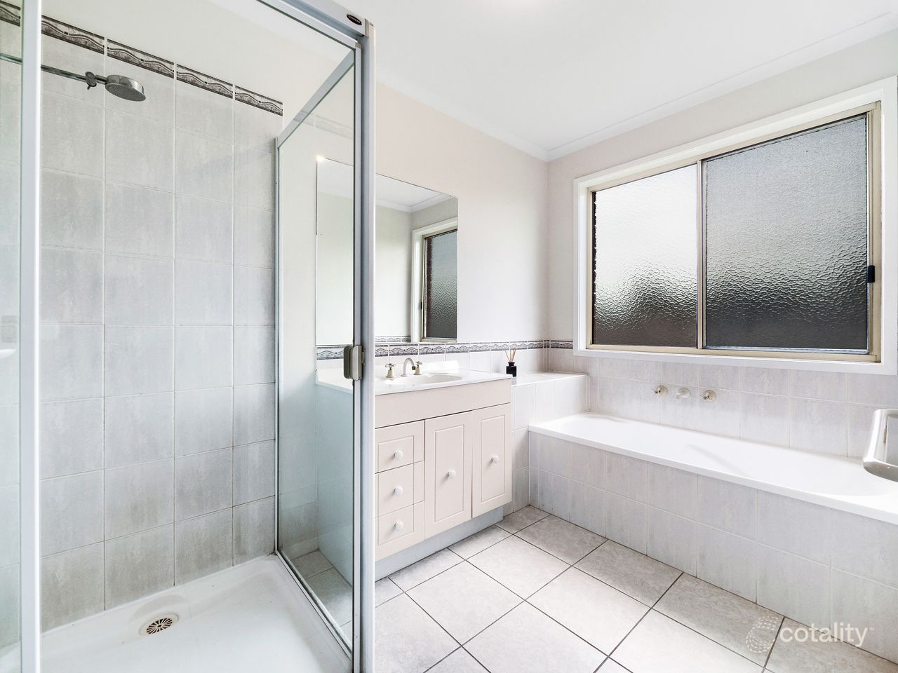 13 Ovata Pl, Cranbourne West, VIC 3977