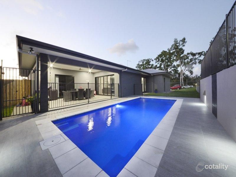 68 Valley Dr, Cannonvale, QLD 4802