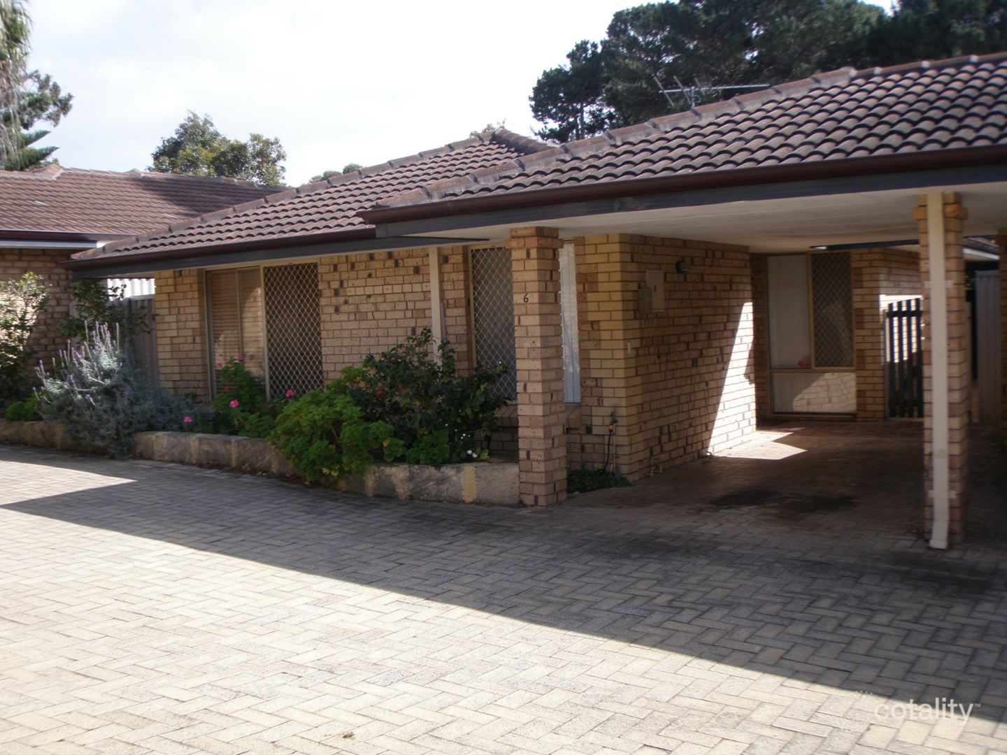 6/15 Moore Gdns, Kardinya, WA 6163