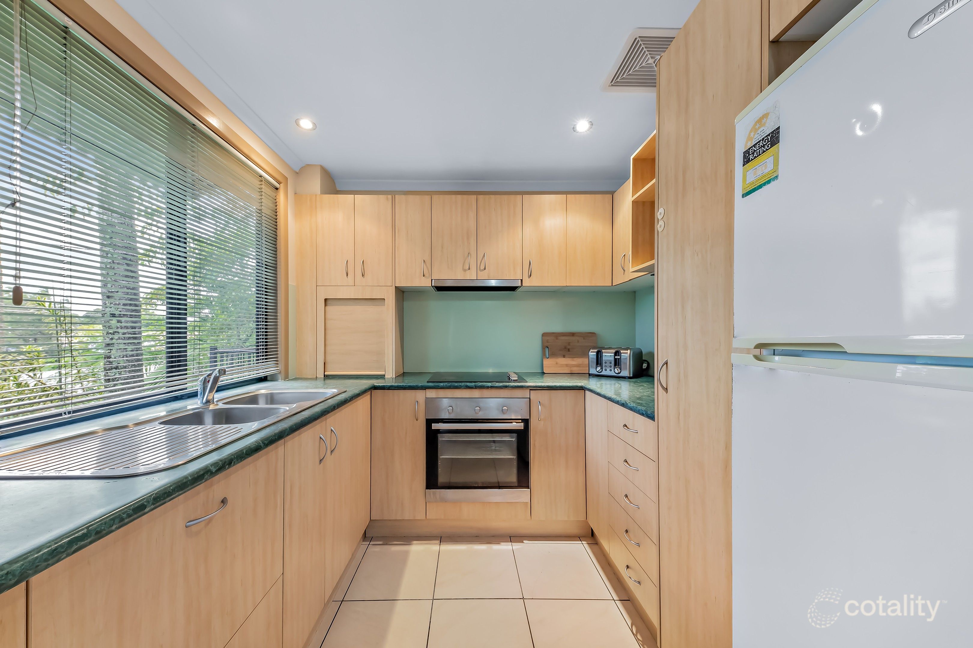 11/164-168 Shute Harbour Rd, Cannonvale, QLD 4802