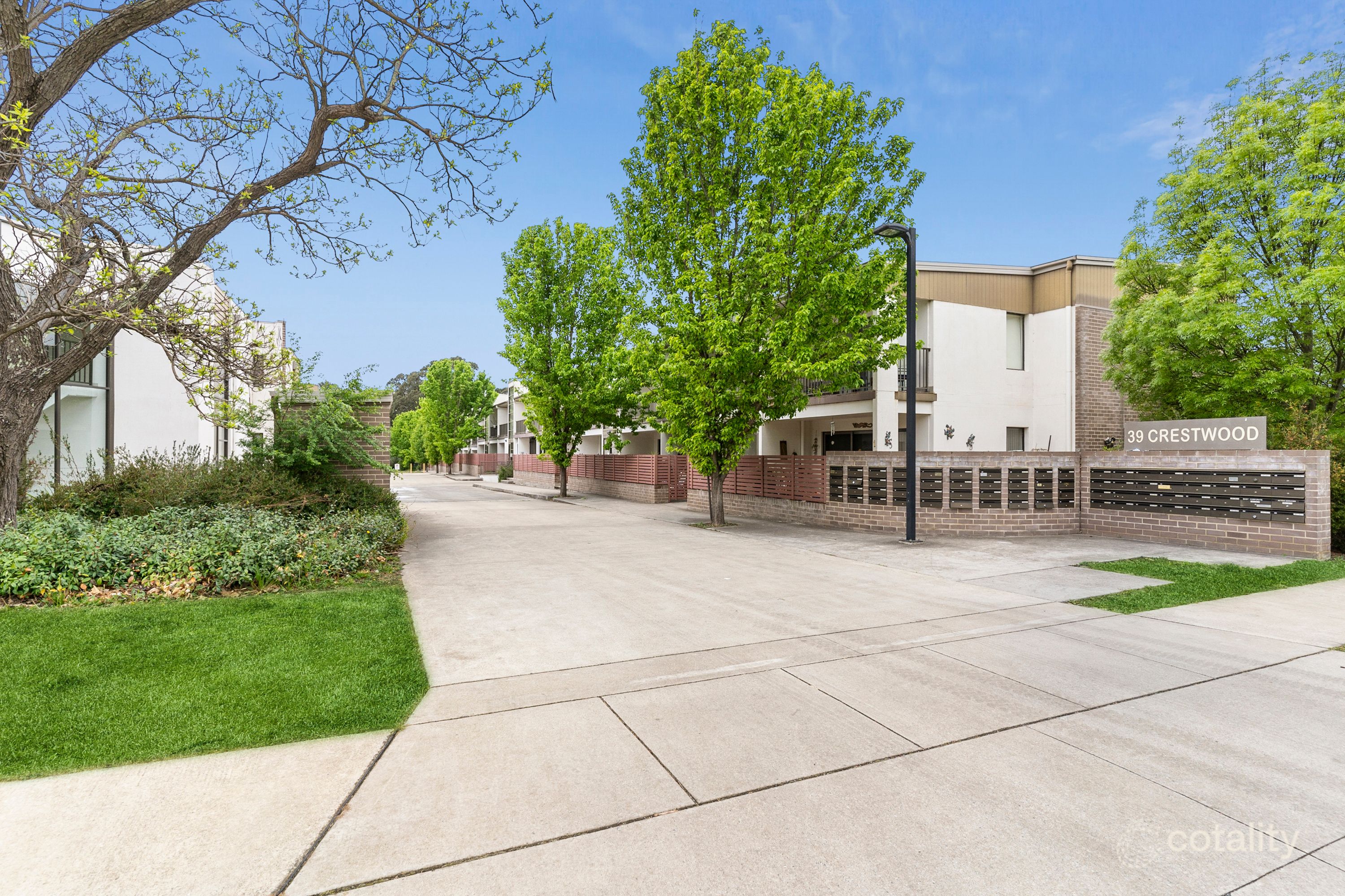 61/39 Jerrabomberra Ave, Narrabundah, ACT 2604