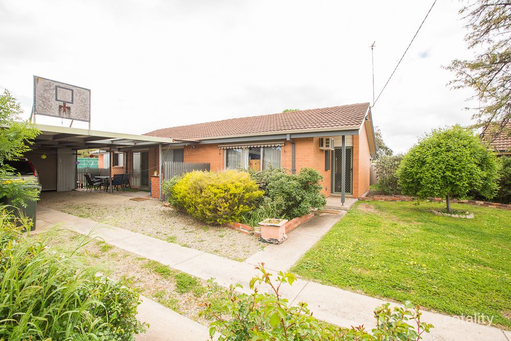 9 Mcmillan Ct, Horsham, VIC 3400