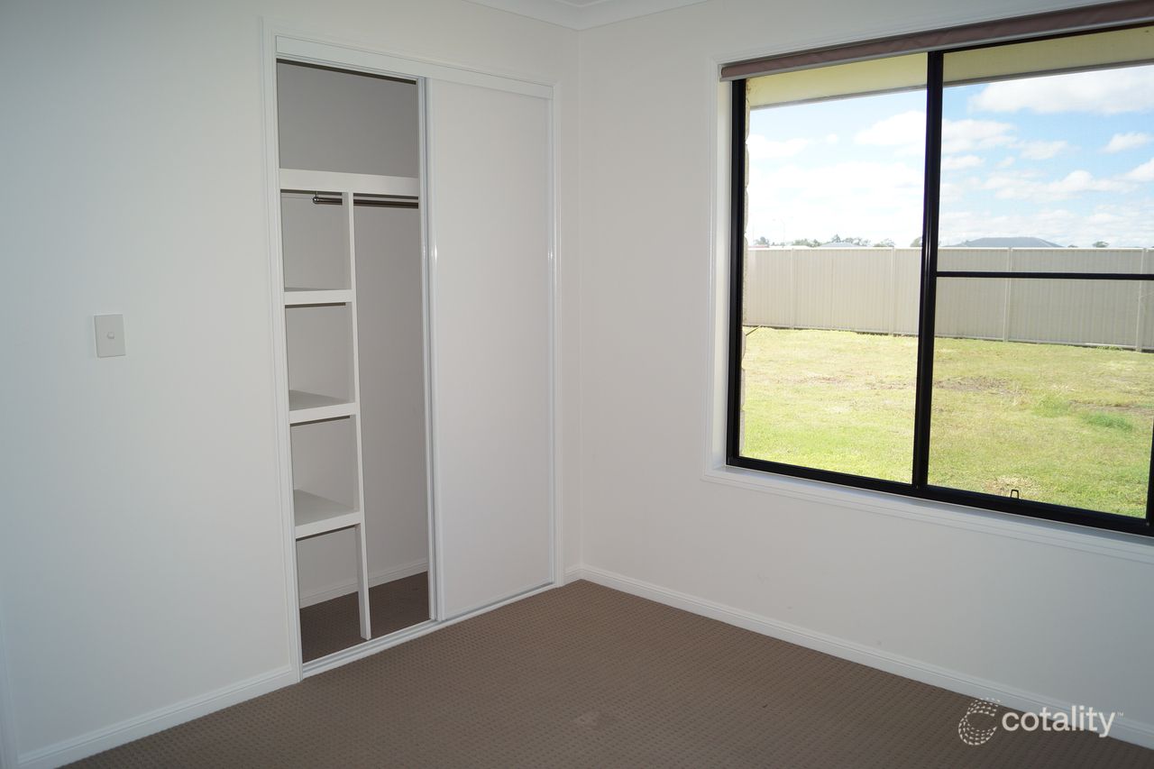 35 Thornton St, Emerald, QLD 4720