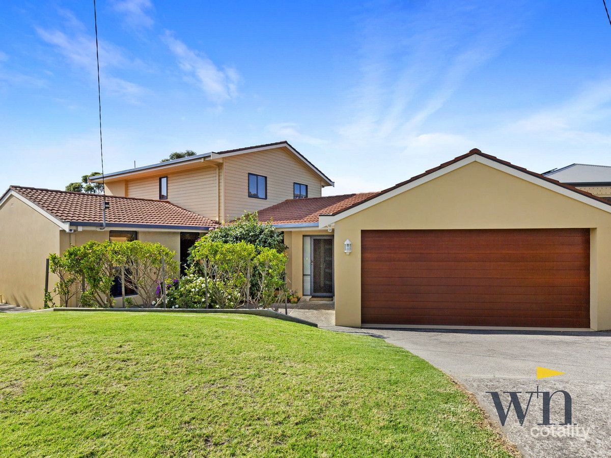 5 St Ives Gr, Mount Martha, VIC 3934