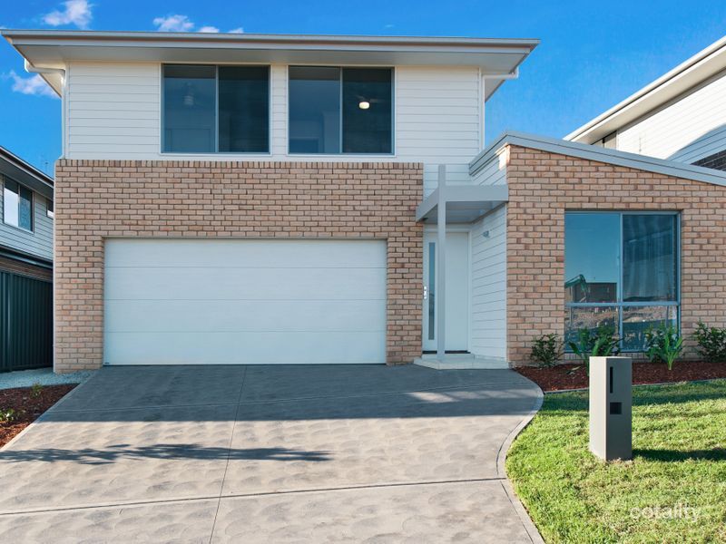 8 Butterworth St, Cameron Park, NSW 2285