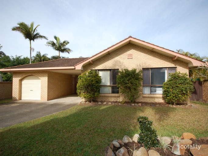 16 Inveray Ave, Benowa, QLD 4217