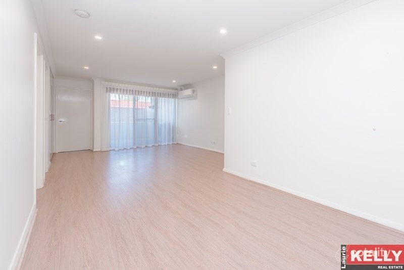 4/5 Parkview Pde, Redcliffe, WA 6104